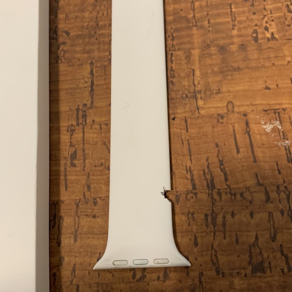 Apple Watch solo loop band with defect - Picture 3 of 3